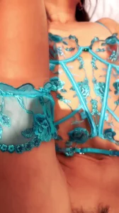 人妻蓝色性感蕾丝 丝袜